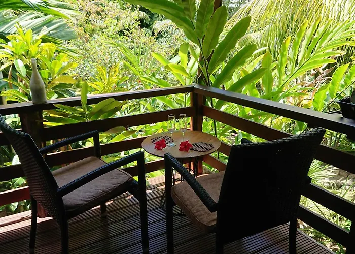 A Peace In Paradise * Anse Royale